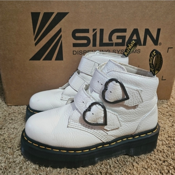 Devon Heart Buckle Dr Martens - Picture 3 of 7